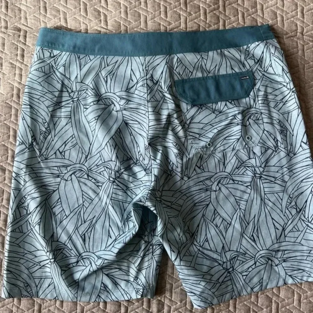 Hurley Men's Pupukea Teal Floral Tropical Print Boardshorts Swim Trunks Size 34